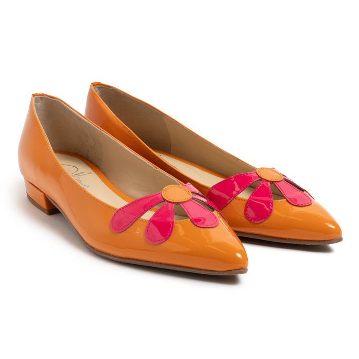 Women Pointed Ballet Flats With Flower in Arancione