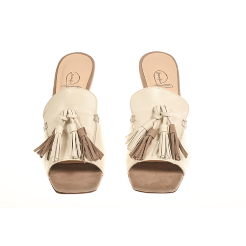 Woman Slip on Pumps With Tassels Detail in Ivory