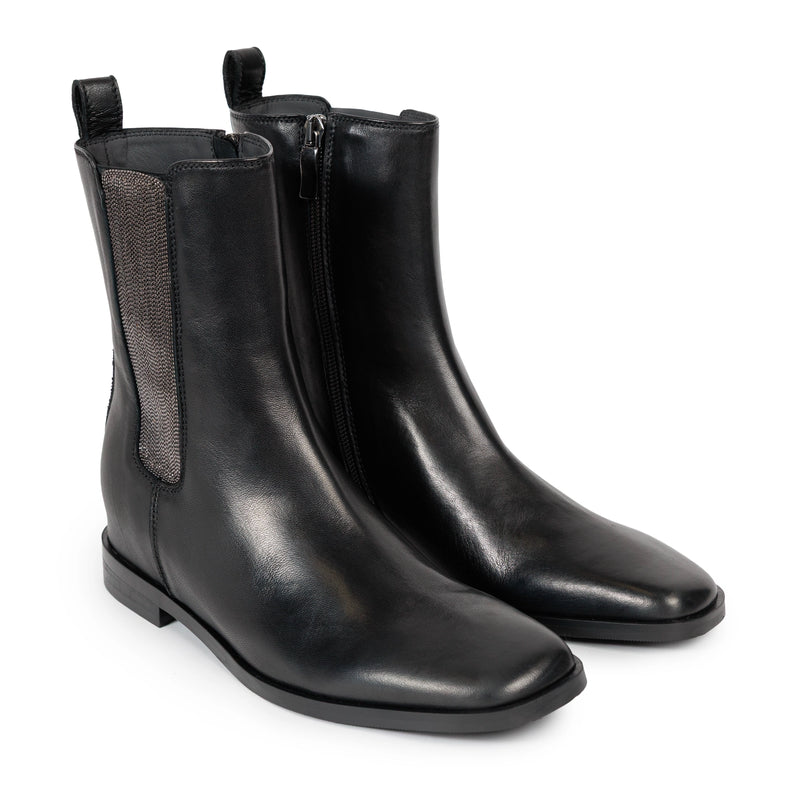Women's Boots in Black Leather with Metallic Elastic