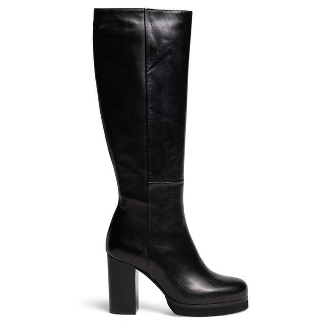 Women's Wood Heel Leather Boots in Black