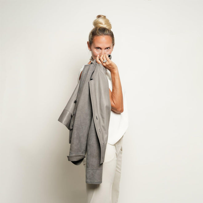 Women Reversible Short Leather Blazer in Grey - Jennifer Tattanelli