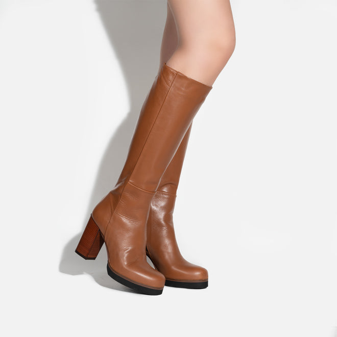 Women's Wood Heel Leather Boots in Tan